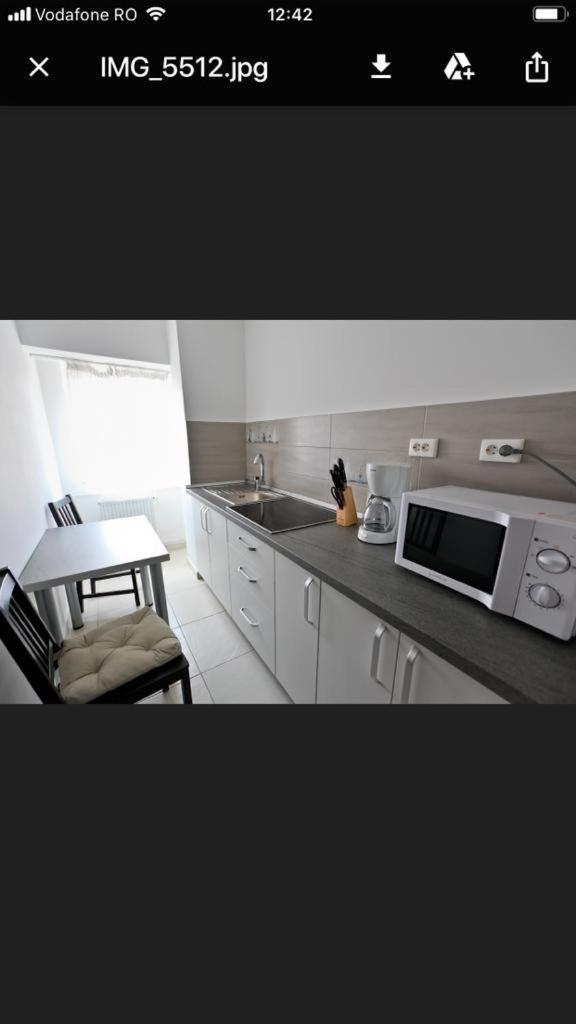 Alba Iulia Square - Apartments And Studios Bukurešť Exteriér fotografie